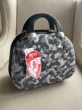 NWT Heys Digital Camo Hard Shell Vanity Case | TRAVEL | Toiletry Bag